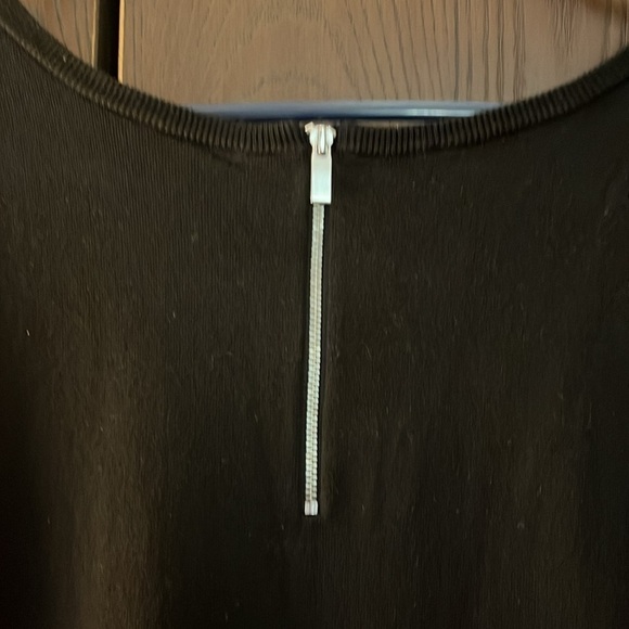 Brand Removed sleeveless black sweater dress with white stripes. Size Medium - Picture 5 of 7